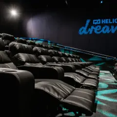 Komfortowe fotele kinowe Helios Dream. Zastanawiasz się, ile kosztuje cola w Heliosie?