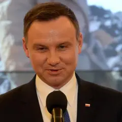 Oblicz wiek Andrzeja Dudy - ile lat ma prezydent Polski w 2025 roku?
