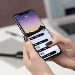 Jakie specyfikacje wyróżniają współczesne smartfony?