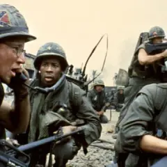 Filmy o Wojnie w Wietnamie - Kultowe Produkcje z Tamtych Czasów