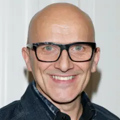Robert Rozmus wiek - ile naprawdę lat ma znany aktor i piosenkarz?