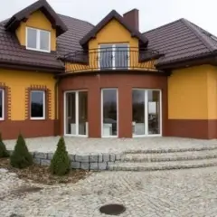 Gdzie mieszka Pudzianowski? Zaskakujące szczegóły o jego posiadłości w Białej Rawskiej