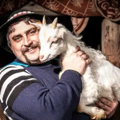 Gdzie mieszkają bohaterowie serialu górale? Zaskakujące lokalizacje w Polsce