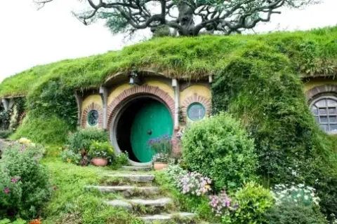 Gdzie mieszkał Bilbo Baggins? Poznaj tajemnice Bag End w Hobbitonie