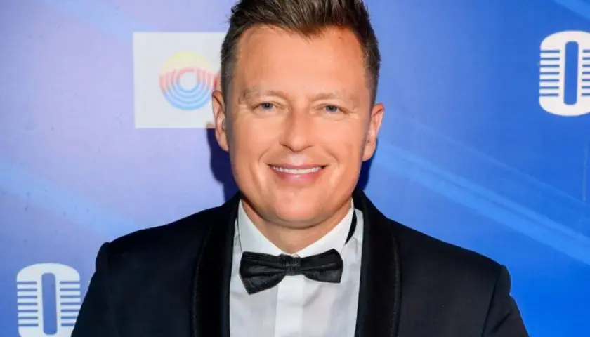 Rafał Brzozowski wiek: Ile lat ma popularny piosenkarz i prezenter?