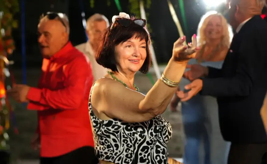 Kto grał w "Nie ma mocnych" - Pełna obsada i kultowe role