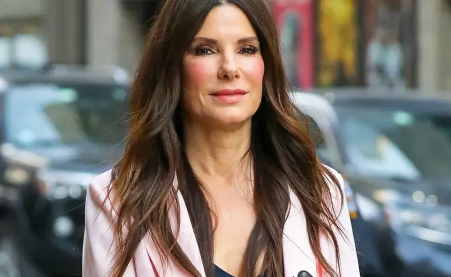 Sandra Bullock wiek: Jak aktorka zdobyła serca widzów przez lata?