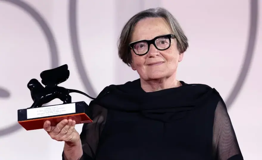 Agnieszka Holland gdzie mieszka - Warszawa jako jej spokojny azyl twórczy