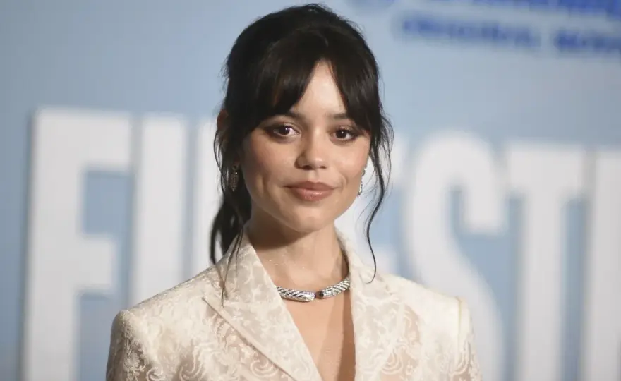 Jenna Ortega żyje? Status 2026 - Prawda o aktorce i plotkach