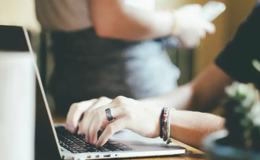 Kody promocyjne na platformach online – jak je znaleźć i najlepiej wykorzystać?
